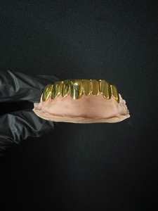 Grillz Teeth: Custom Grill 8 Bottom Gold