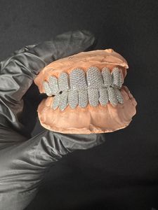 Custom VVS Grillz Full Set