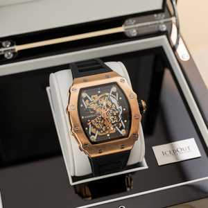 Iced Out Watches: Skeleton Watch - gold/black
