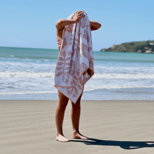 Sandfree Beach Towel – Kailani Girl