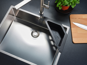 Products: Corner Colander R37652 – Ikon Commercial