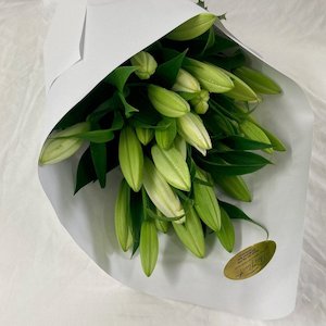 Modern Bouquets: Scented Lily Bouquet