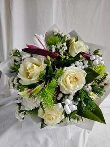 Modern Bouquets: Dreaming of a White Christmas