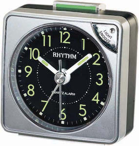 Rhythm: Rhythm alarm clock silver CRE211NR66