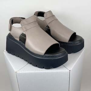 Alfie Evie: Alfie & Evie Clarissa stone