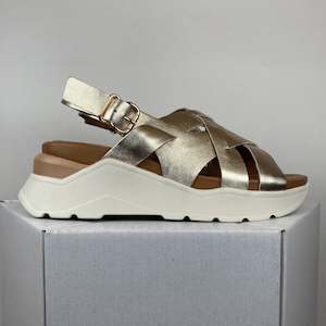 Alfie & Evie Budapest patinum