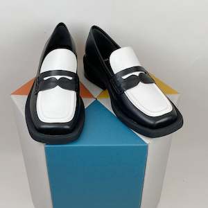 Carrano Juanita black/white sizes 36, 37