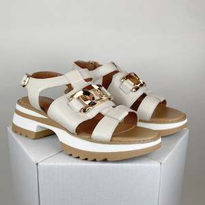 Alfie Evie: Alfie & Evie Lawless cafe