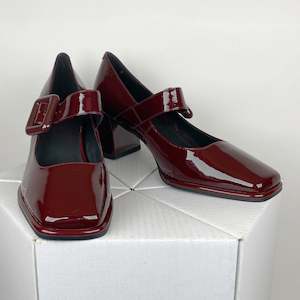 Mila Raine Junka Shiraz