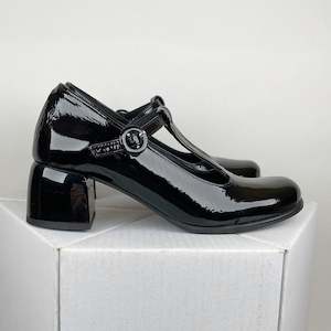 Wikers: Wikers Walker Black