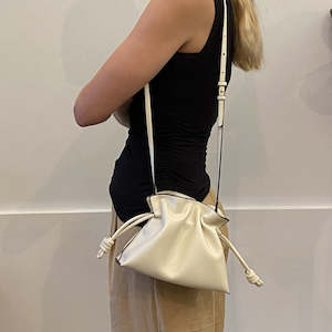 AD24 mini pouch milk