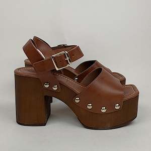 Heels: Mollini Eliyana tan