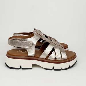 Sandals: Alpe 5488 platino