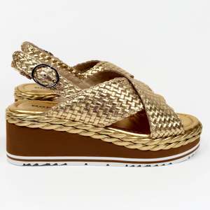 Sandals: Bresley Scope gold