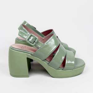 Eos: eos spiced mint