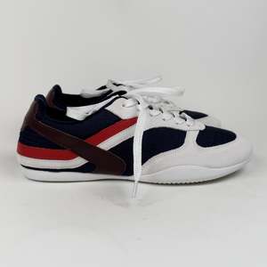 New Arrivals: D&J zoya white navy