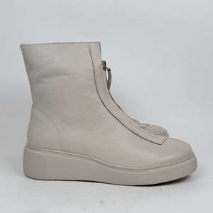 Django And Juliet: D&J Yulin vanilla