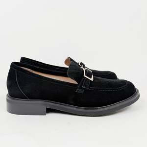 Django And Juliet: D&J Brogane black suede
