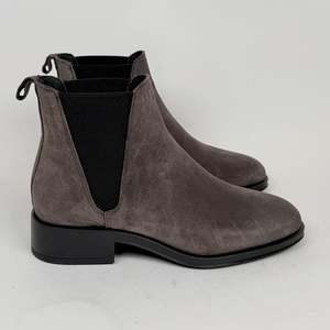 Alpe Couture iman suede