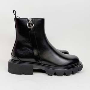 Eos: EOS Adela black