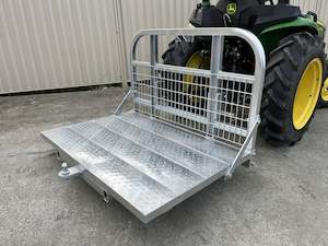 Transport tray: 1.5m Carry all Transport Tray with tow bar +Galvanised