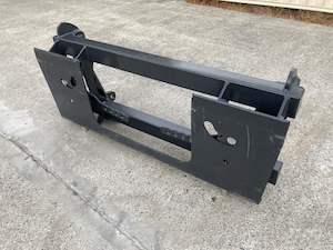 Quick Hitches: Hitch Adaptor Euro hitch to Skidsteer