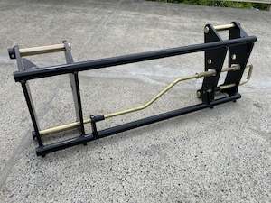 Quick Hitches: Euro Quick hitch Auto Locking  Pin on