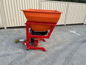 Dexwal Tajfun Lime Spreader (powdered fertiliser) 380L with hydraulic remote