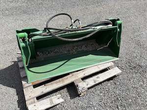 John Deere 4 in 1 bucket  Ex demo
