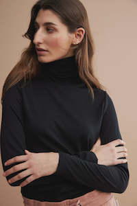 Turtle Neck Merino Top -Black