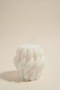Twisted Raindrop Large Soy Candle - Ivory