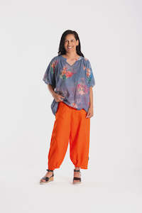 Jellicoe: Julie Top - Moody Blooms