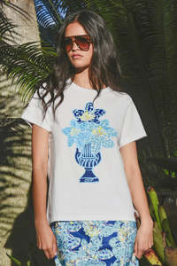 Coop: Vase-terpiece T-Shirt