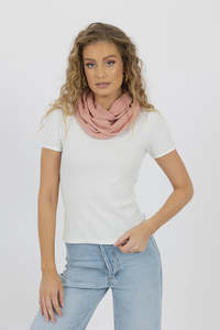 30: Kiki Snood -Rose