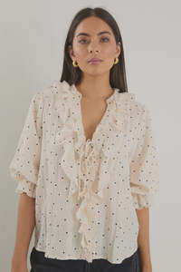Garnish Frill Front Mid Sleeve Top - Cream /Black Spot
