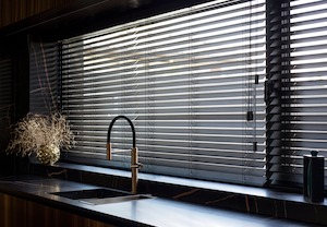 Wooden Venetian Blinds: Faux Venetian Blinds