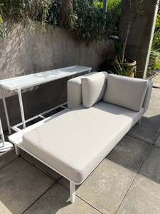 Outdoor Modular 2-Seater Chaise Lounge with Side Table