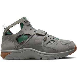 Corteiz: Nike Air Trainer Huarache Corteiz Gully Grey