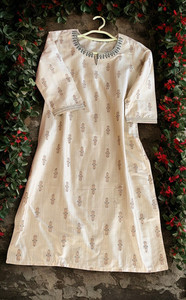 Products: Shobhita Kurti - Creamy Golden Hues Inayat By AV