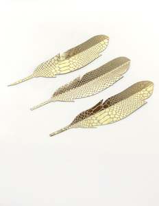 Tinch: Single Feather Magnet - Golden Speckle