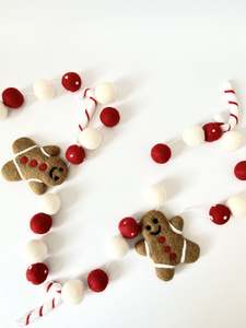 Store17: Christmas Felted Garland - Gingerbread Men