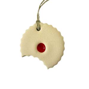 Featured: Ceramic Shrewsbury Bite-Out Biscuit Decoration