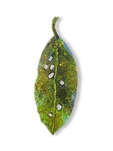 Products: Medium Pohutukawa Leaf (23431)