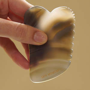 Tools Accessories: Skin Moment The Ritual Gua Sha