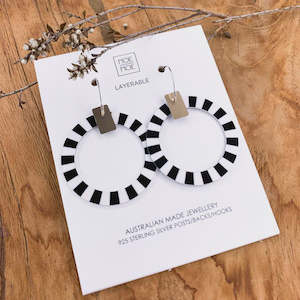 Jewellery: Basics Large Outline Circle Hoop Earrings