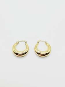 Jewellery: Gold Crescent Moon Earrings