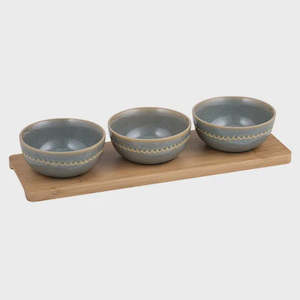 Plates Platters And Bowls: Cameo Bowl & Tray Set