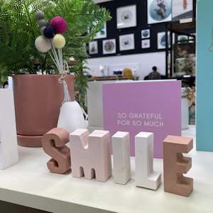 Homeware Accents: Concrete Word - Smile