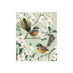 100 New Zealand: Chatty Fantails Lens Cloth