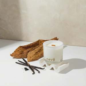Homewares: Vanille Noir Candle